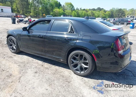 2023 Chrysler 300 Touring L z USA, uszkodzony, nr VIN 2C3CCADG7PH514231